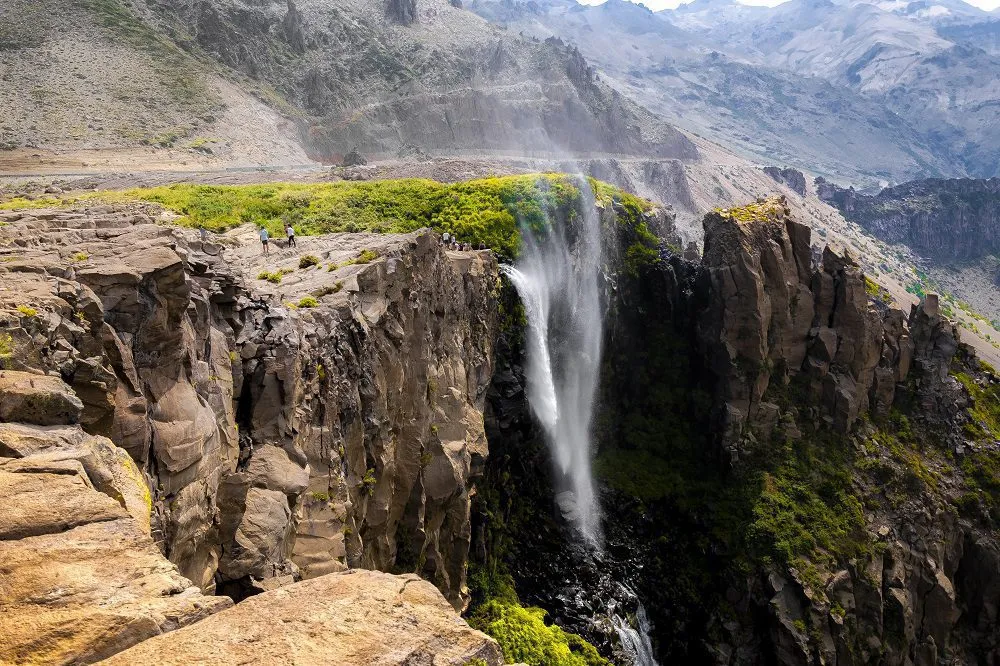 cascada invertida en Maule Chile